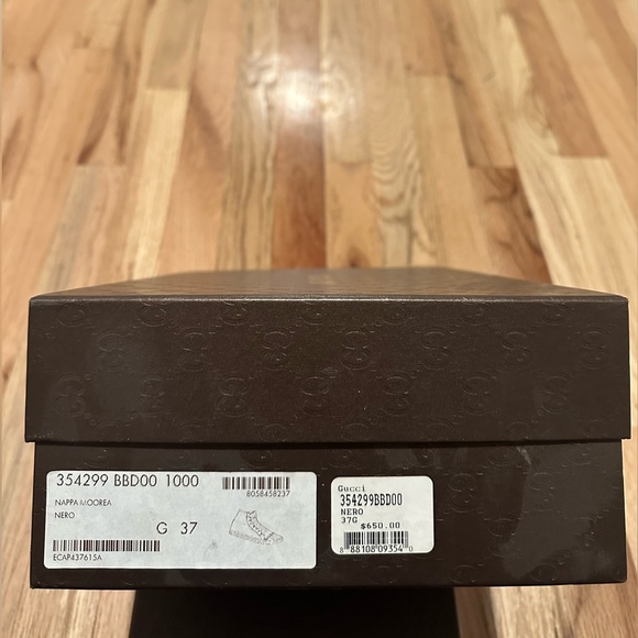 GUCCI LADIES HIGH TOP BLACK/GOLD STUDS SIZE EU 37 VINTAGE(NEVER WORN) - Picture 4 of 6